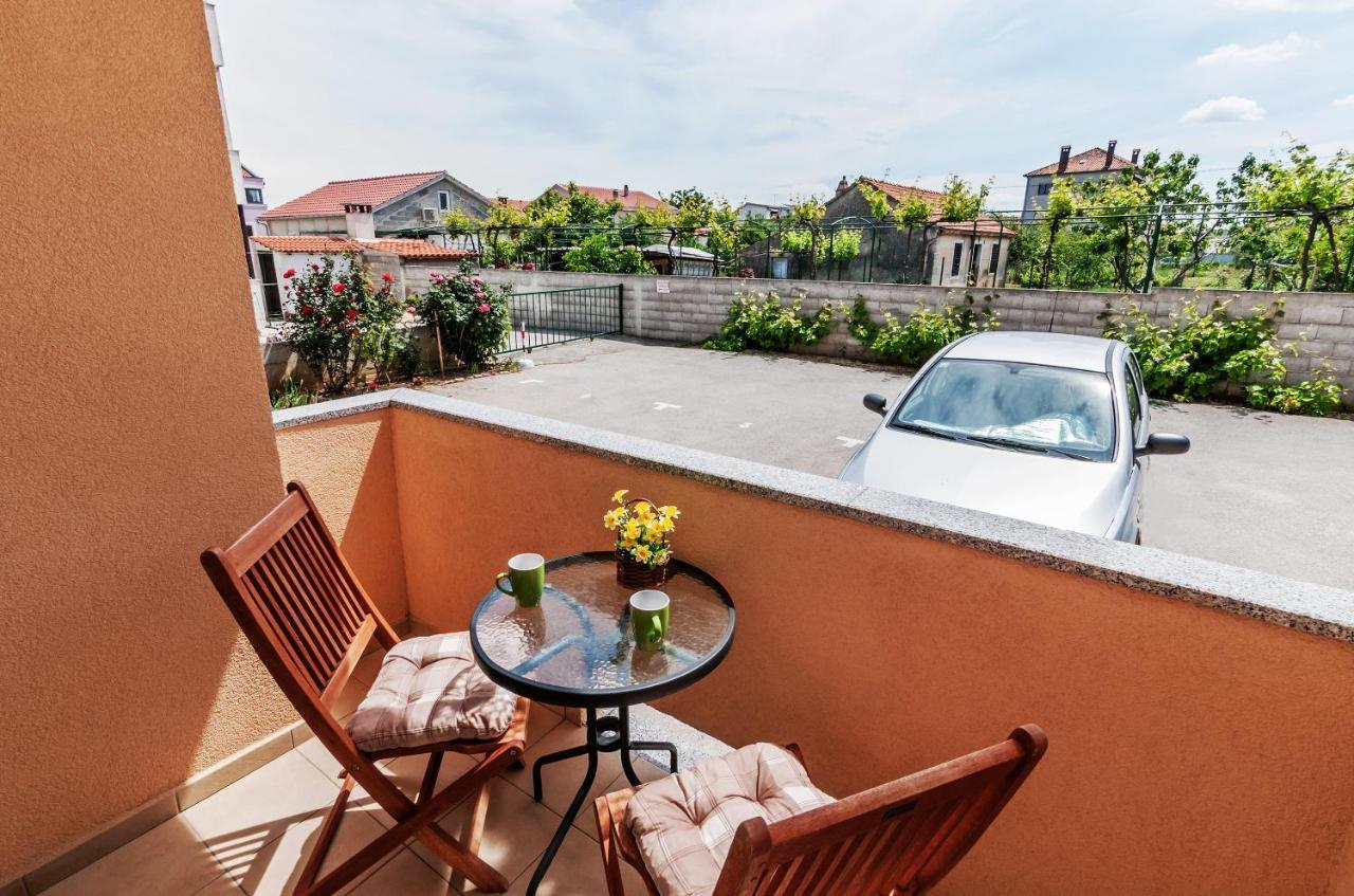 Apartment Marelja - Private Parking And Balcony Zadar Exterior foto