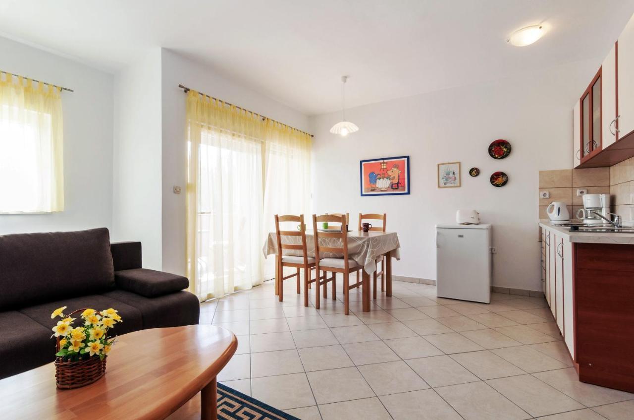 Apartment Marelja - Private Parking And Balcony Zadar Exterior foto
